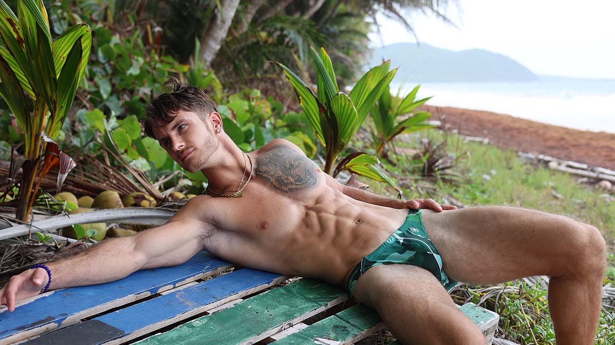 Ryan K. Living in Paradise